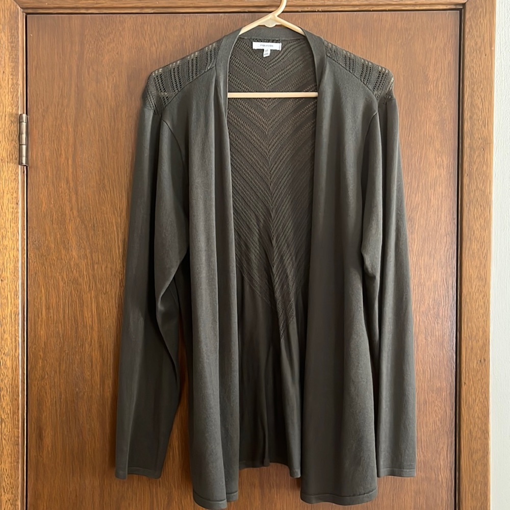 Maurices brand XXL lightweight cardigan. Beautiful green color. Smoke free home.